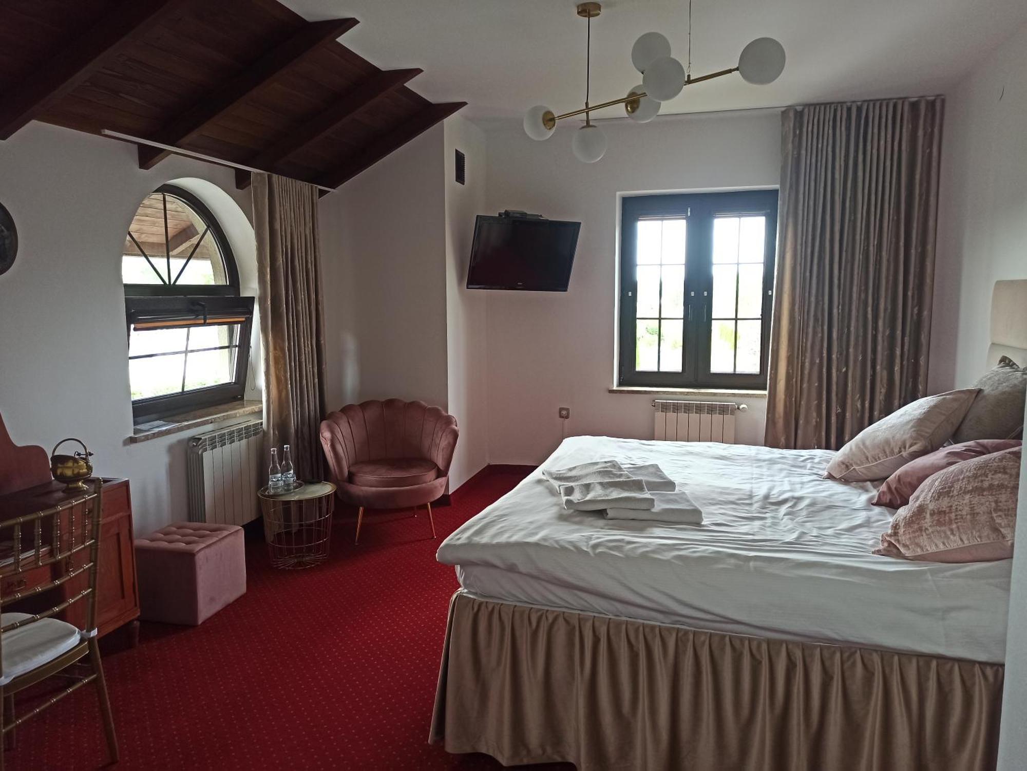 Hotel Restauracja Jas Wedrowniczek Rymanów Εξωτερικό φωτογραφία